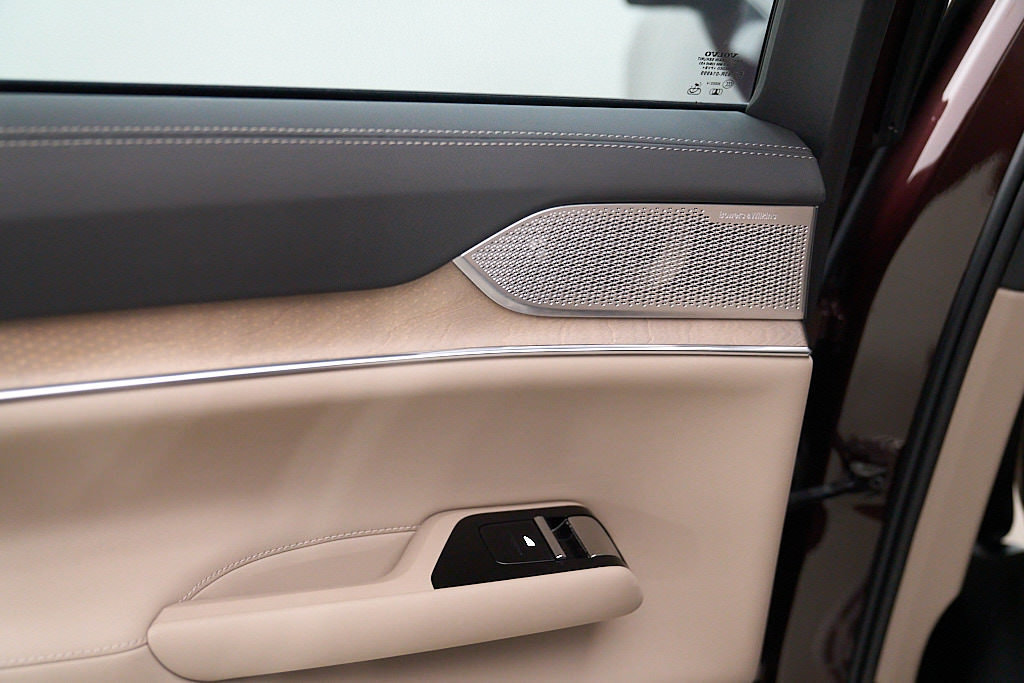Certified 2025 Volvo EX90 Ultra AWD/4WD image 22