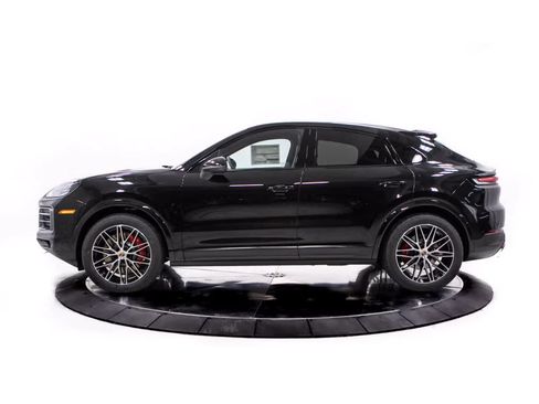 Certified 2026 Porsche Cayenne S AWD/4WD image 2