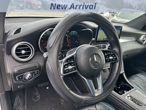 Used 2022 Mercedes-Benz GLC 300 4MATIC image 11