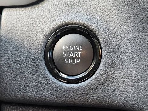 Used 2026 Toyota Tundra Limited AWD/4WD image 19