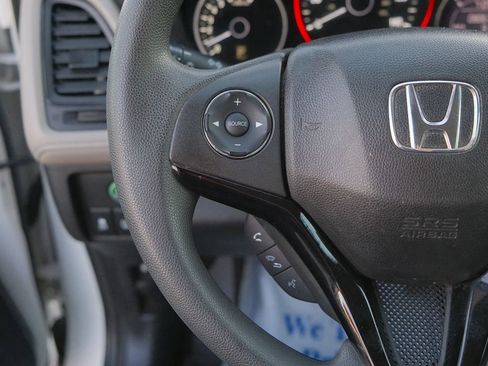 Used 2017 Honda HR-V LX image 17