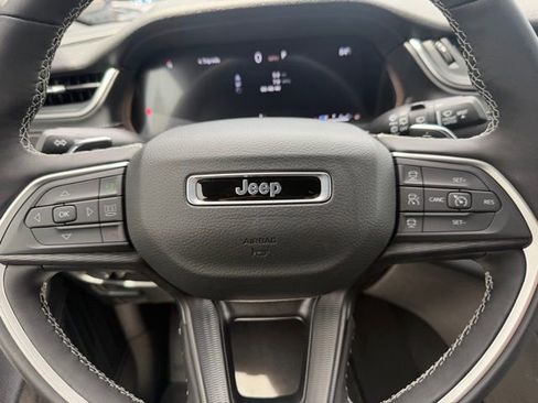 New 2026 Jeep Grand Cherokee Laredo image 15