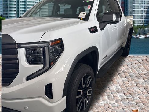 Used 2022 GMC Sierra 1500 AT4 w/ AT4 Premium Package AWD/4WD image 1
