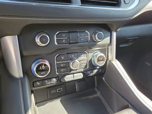 Certified 2023 GMC Yukon XL SLT image 38