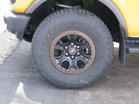 Used 2021 Ford Bronco Outer Banks w/ Sasquatch Package AWD/4WD image 6
