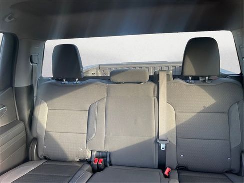 Used 2025 Chevrolet Silverado 1500 LT image 13