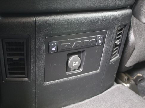 Used 2013 RAM 1500 Laramie w/ Convenience Group AWD/4WD image 43