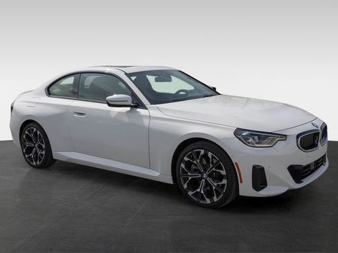 Certified 2025 BMW 230i xDrive Coupe w/ Premium Package image 11