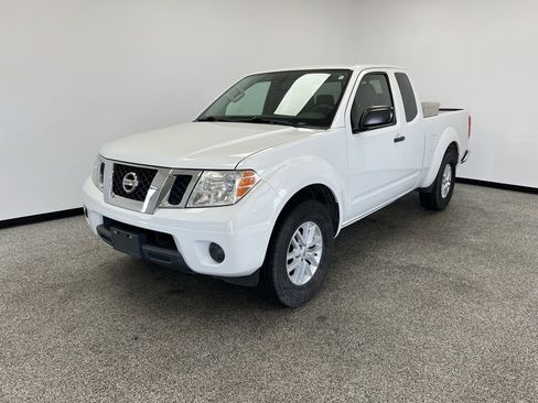 Used 2019 Nissan Frontier SV image 16