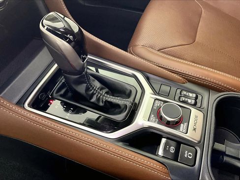 Used 2019 Subaru Forester Touring image 15