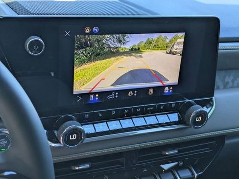 New 2026 Chevrolet Colorado ZR2 w/ Technology Package AWD/4WD image 20