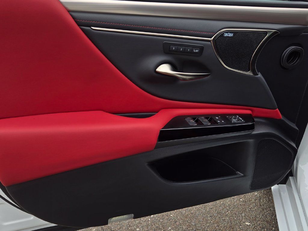 Used 2023 Lexus ES 350 F Sport w/ Accessory Package (Z2) FWD image 12