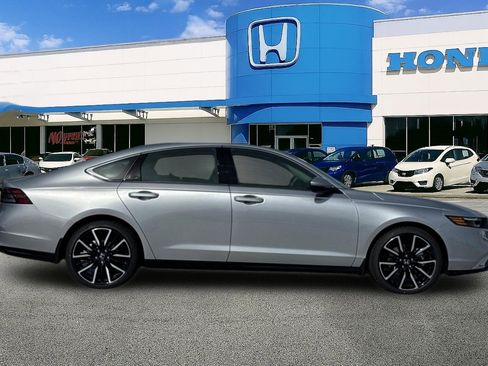 New 2026 Honda Accord Touring image 7