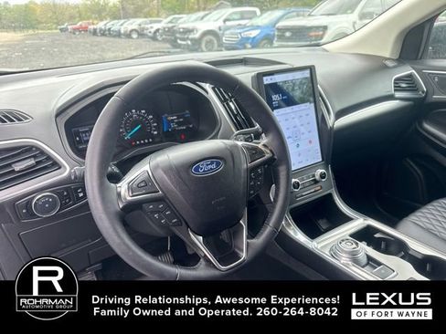 Used 2024 Ford Edge Titanium AWD/4WD image 5