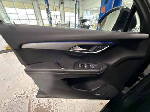 Certified 2025 Buick Envision Sport Touring image 29