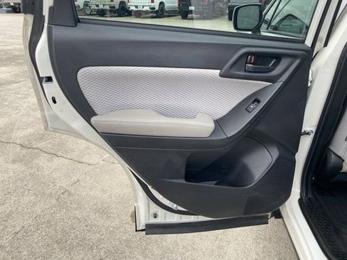 Used 2018 Subaru Forester 2.5i Premium image 32