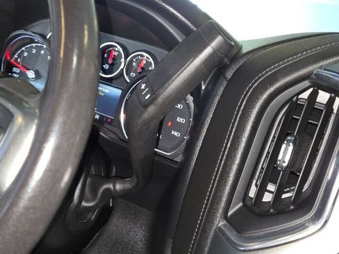 Used 2021 Chevrolet Silverado 1500 LT Trail Boss AWD/4WD image 19