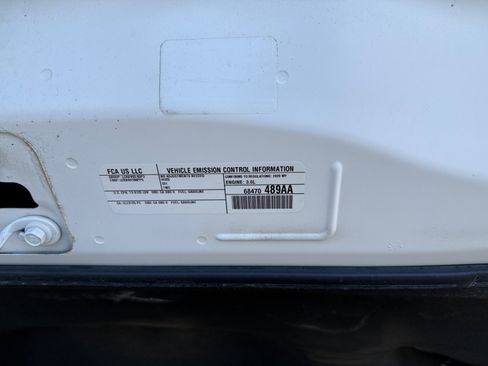 Used 2020 Dodge Challenger SXT RWD image 13
