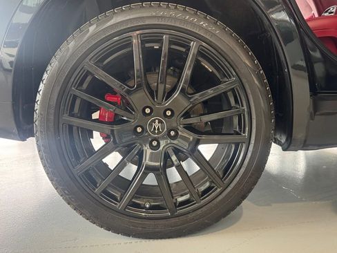 Used 2021 Maserati Levante GranSport image 25