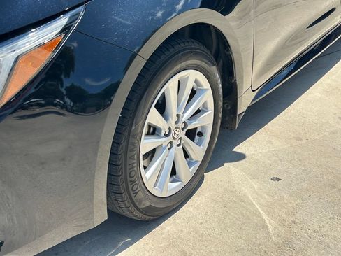 Certified 2024 Toyota Corolla SE FWD image 9