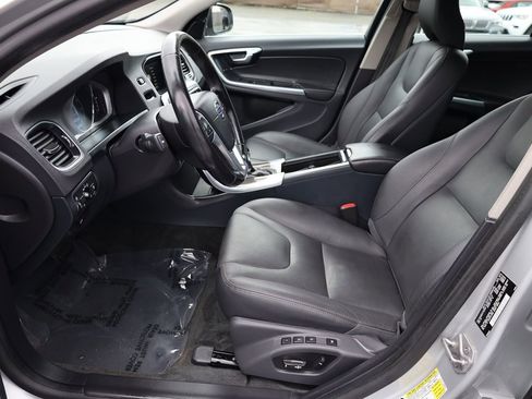 Used 2015 Volvo V60 T5 Premier FWD image 13