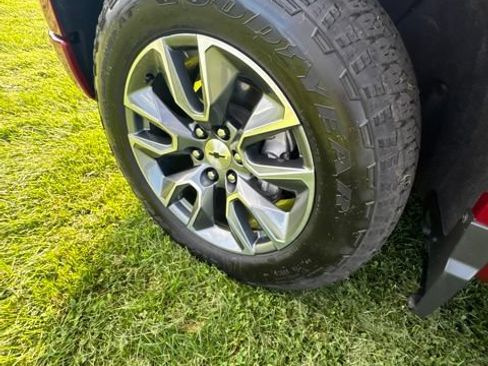 Used 2025 Chevrolet Silverado 1500 RST AWD/4WD image 19