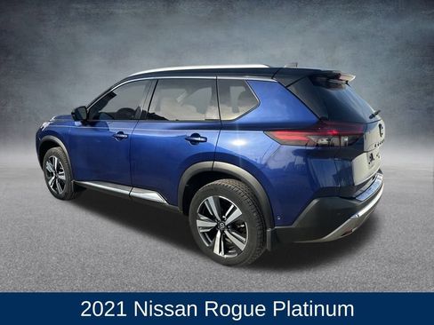Used 2021 Nissan Rogue Platinum image 3