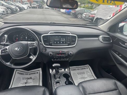 Used 2019 Kia Sorento EX AWD/4WD image 23