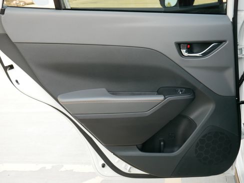 Used 2024 Subaru Crosstrek 2.5i Limited w/ Crosstrek Mirror Package image 24