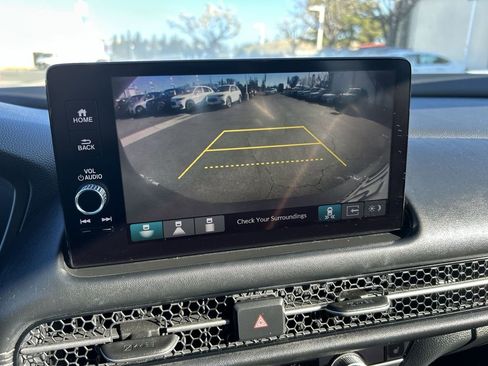 Certified 2024 Honda HR-V EX-L image 17