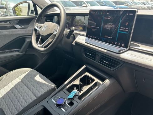 Used 2025 Volkswagen Tiguan S image 28