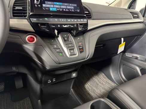 New 2026 Honda Odyssey EX-L image 16