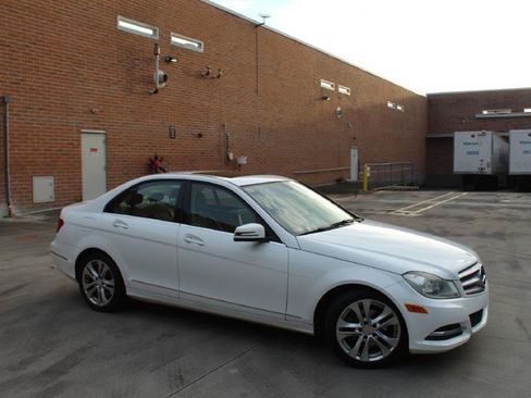 Used 2014 Mercedes-Benz C 250 Sedan image 6