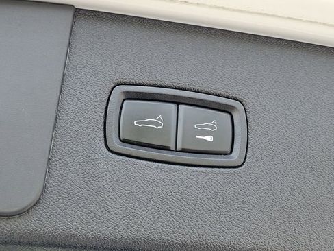 Used 2020 Porsche Cayenne AWD/4WD image 9