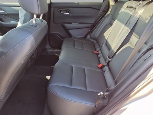 Certified 2025 Nissan Rogue SL w/ Tech Package image 23