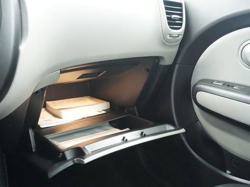 Used 2018 Kia Soul image 37