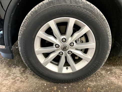 Used 2019 Dodge Durango SXT w/ 3rd Row Seating Group image 9