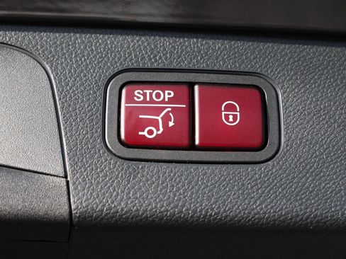 Used 2022 Mercedes-Benz GLC 300 image 10