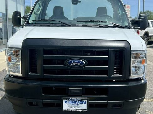 Used 2024 Ford E-350 and Econoline 350 Super Duty w/ Driver's Safety Package RWD image 6