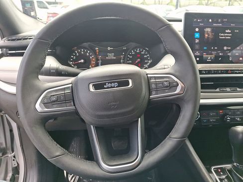 Used 2025 Jeep Compass Limited AWD/4WD image 20