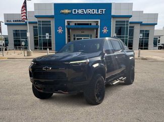 Used 2025 Chevrolet Colorado ZR2 w/ Midnight Edition AWD/4WD video 1