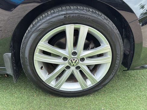 Used 2015 Volkswagen Jetta SEL image 45