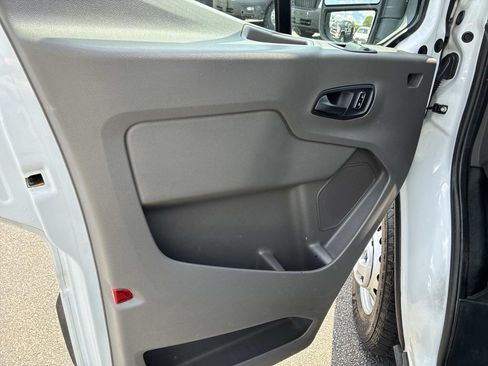 Used 2023 Ford Transit 250 Medium Roof AWD image 17