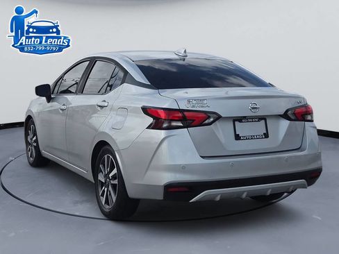 Used 2021 Nissan Versa SV image 6