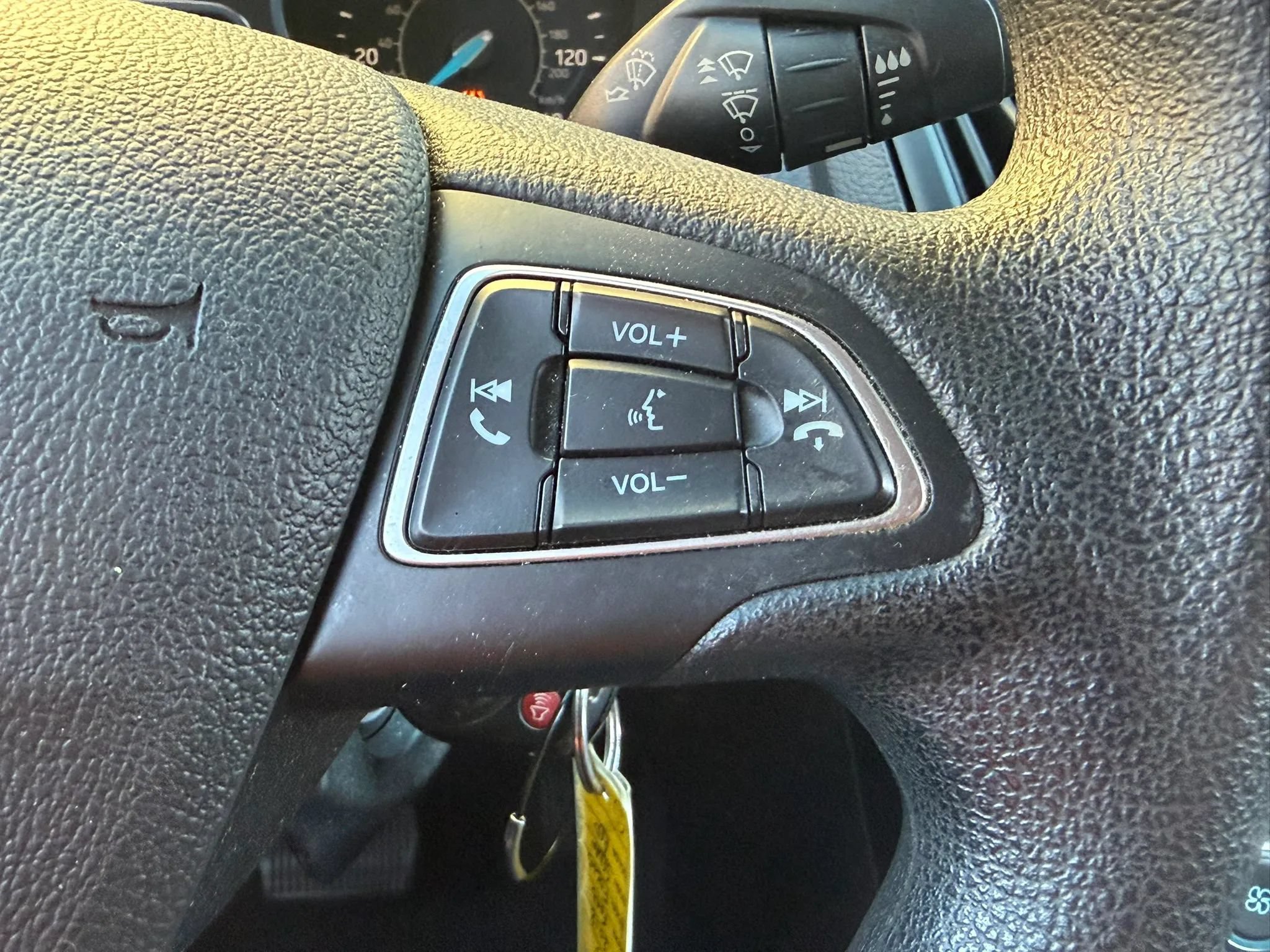 Used 2018 Ford Focus SE FWD image 25
