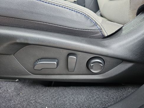 Certified 2025 Subaru Forester Premium AWD/4WD image 34