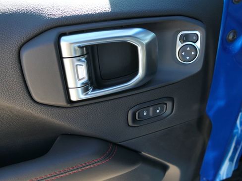 New 2026 Jeep Wrangler Unlimited Rubicon w/ Xtreme 35 Tire Package image 10