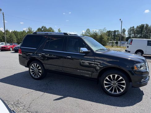 Used 2015 Lincoln Navigator 4WD w/ Equipment Group 101A Reserve image 3