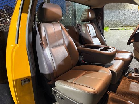 Used 2012 Chevrolet Silverado 3500 W/T AWD/4WD image 8