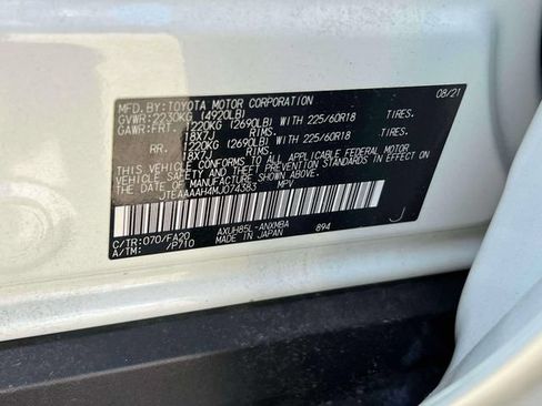 Used 2021 Toyota Venza LE AWD/4WD image 25